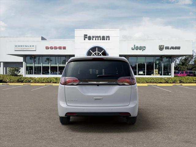 2026 Chrysler Voyager LX