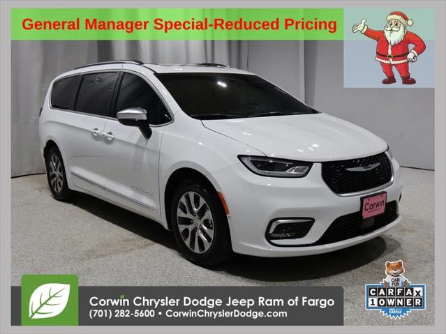 2025 Chrysler Pacifica Hybrid Pinnacle