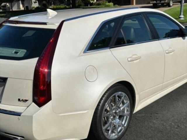 2012 Cadillac CTS-V Base 2012 Cadillac CTS-V Base