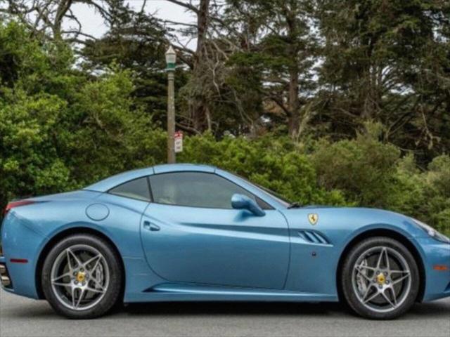 2013 Ferrari California Base 2013 Ferrari California Base