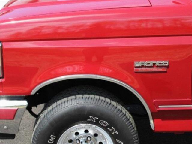 1991 Ford Bronco Custom 2dr 4WD SUV 1991 Ford Bronco Custom 2dr 4WD SUV