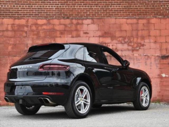 2017 Porsche Macan Turbo 2017 Porsche Macan Turbo