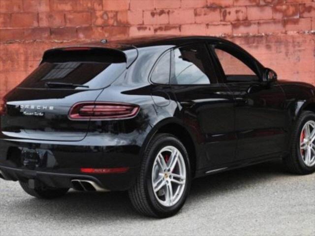 2017 Porsche Macan Turbo 2017 Porsche Macan Turbo