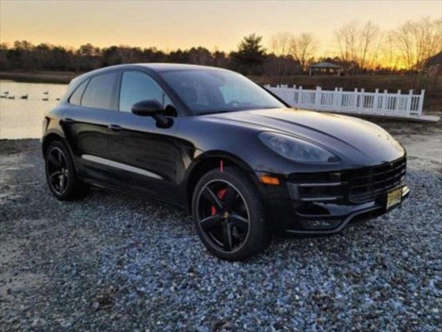 2016 Porsche Macan Turbo 2016 Porsche Macan Turbo