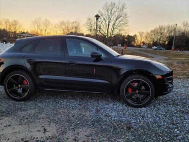 2016 Porsche Macan Turbo 2016 Porsche Macan Turbo