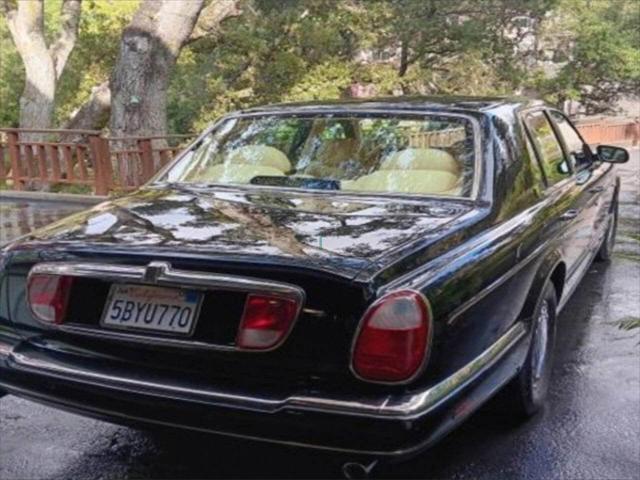 2000 Rolls-Royce Silver Seraph Base 4dr Sedan 2000 Rolls-Royce Silver Seraph Base 4dr Sedan