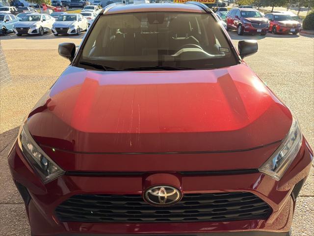 2021 Toyota RAV4 LE 2021 Toyota RAV4 LE