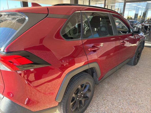 2021 Toyota RAV4 LE 2021 Toyota RAV4 LE