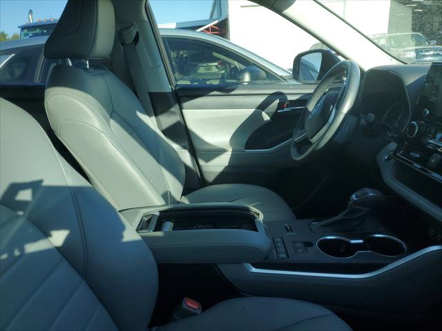 2022 Toyota Highlander XLE 2022 Toyota Highlander XLE