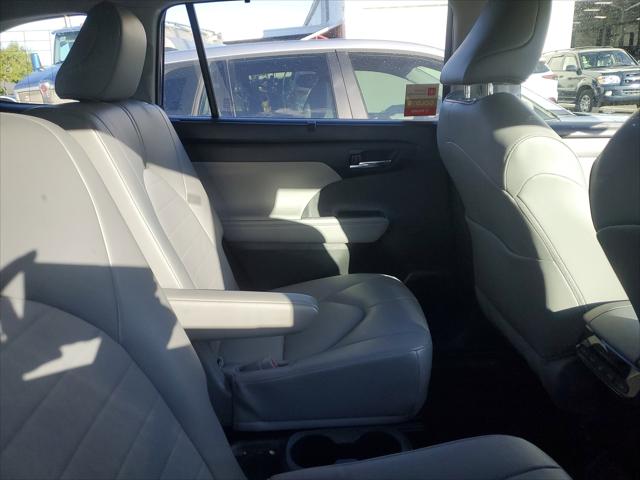 2022 Toyota Highlander XLE 2022 Toyota Highlander XLE