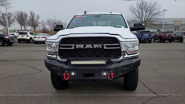 2022 RAM 3500 Tradesman Crew Cab 4x4 8 Box 2022 RAM 3500 Tradesman Crew Cab 4x4 8 Box