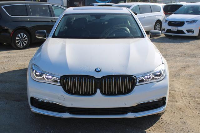 2018 BMW 750i 750i