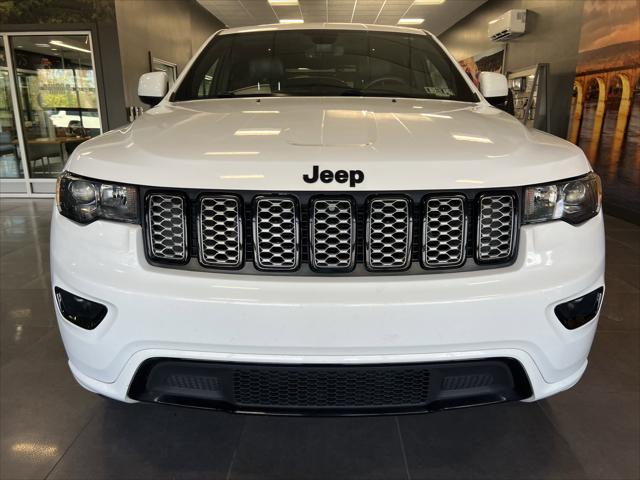 2019 Jeep Grand Cherokee Altitude 4x4 2019 Jeep Grand Cherokee Altitude 4x4