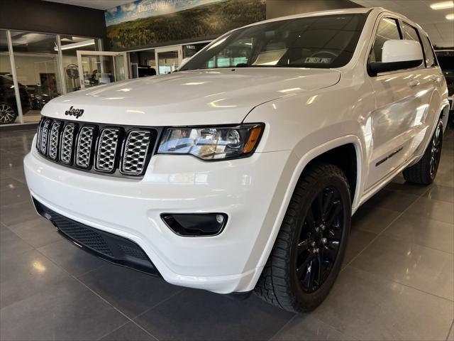 2019 Jeep Grand Cherokee Altitude 4x4 2019 Jeep Grand Cherokee Altitude 4x4