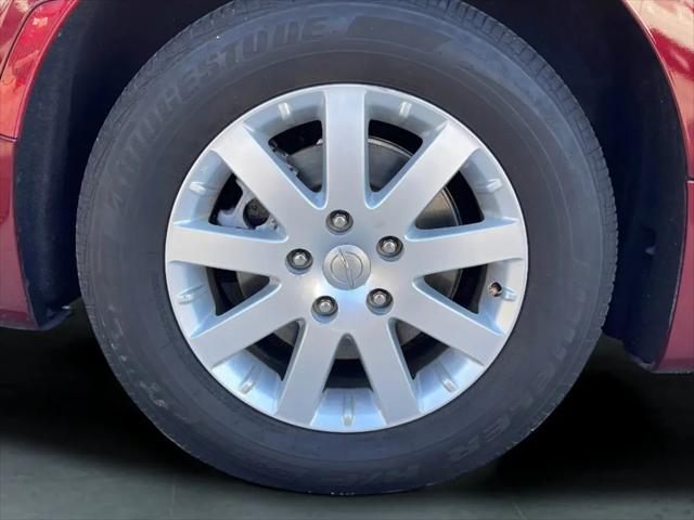 2021 Chrysler Voyager LXI