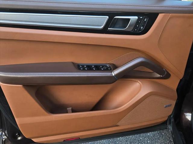 2023 Porsche Cayenne E-Hybrid Platinum Edition