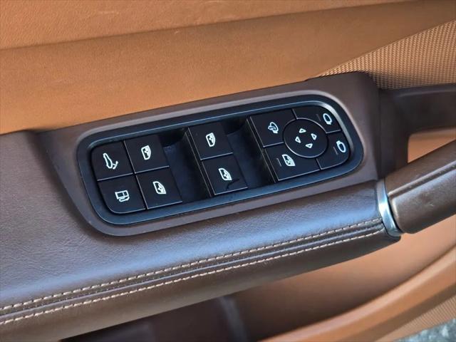 2023 Porsche Cayenne E-Hybrid Platinum Edition