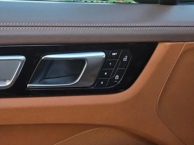 2023 Porsche Cayenne E-Hybrid Platinum Edition