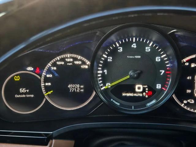 2023 Porsche Cayenne E-Hybrid Platinum Edition