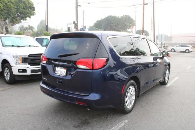 2020 Chrysler Voyager LX