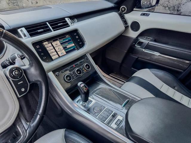 2015 Land Rover Range Rover Sport 5.0L V8 Supercharged SVR