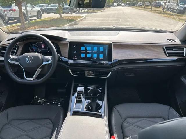 2026 Volkswagen Atlas SE with Technology