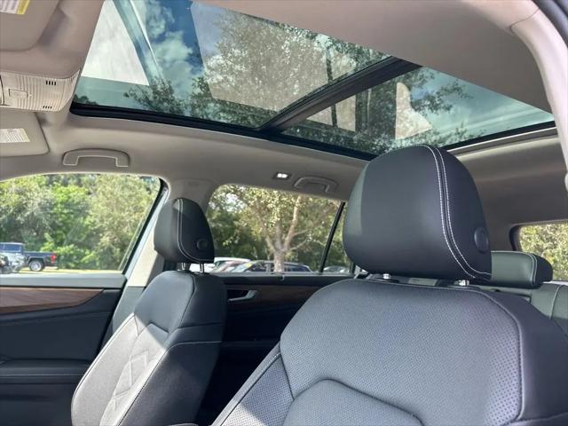 2026 Volkswagen Atlas SE with Technology