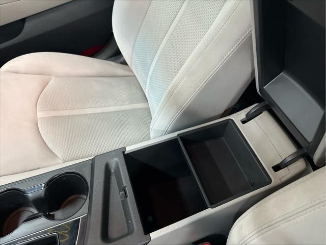 Used 2015 Hyundai Sonata For Sale in Wilmington, OH