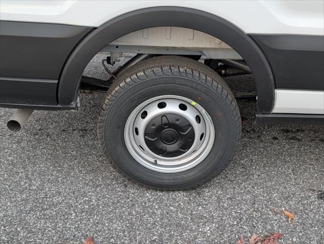 2026 Ford Transit Cargo Van T-250 148 Med Rf 9150 GVWR RWD
