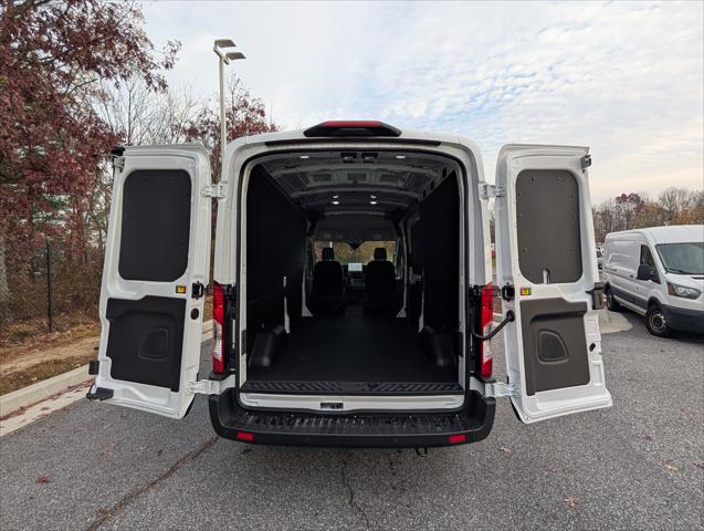 2026 Ford Transit Cargo Van T-250 148 Med Rf 9150 GVWR RWD