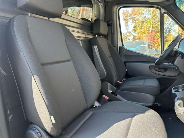 2026 Mercedes-Benz Sprinter 2500 2500 Standard Roof I4 Diesel 144"" RWD