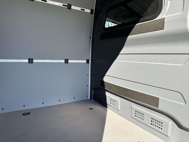 2026 Mercedes-Benz Sprinter 2500 2500 Standard Roof I4 Diesel 144"" RWD