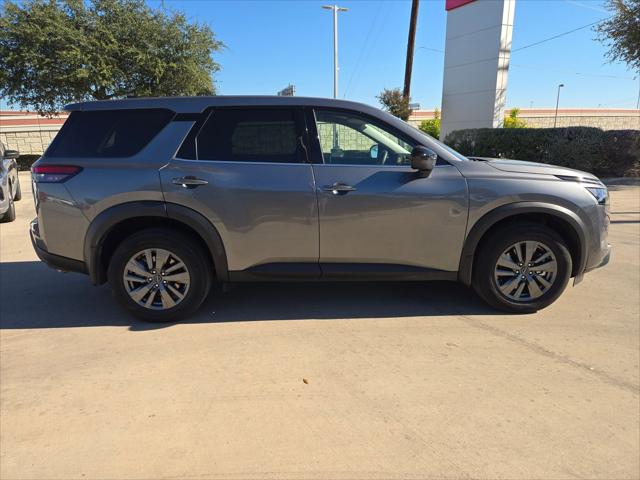 2025 Nissan Pathfinder S FWD