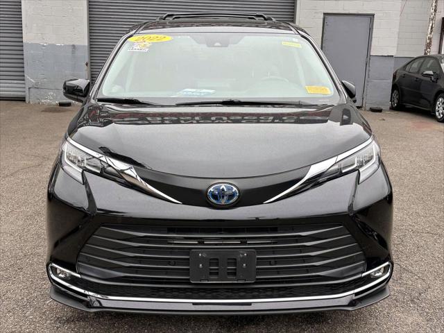 2022 Toyota Sienna XLE [5]