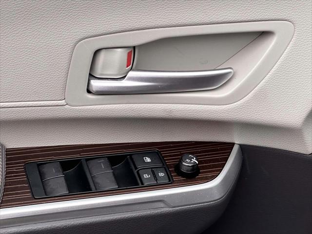 2022 Toyota Sienna XLE [10]