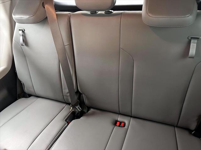 2022 Toyota Sienna XLE [15]