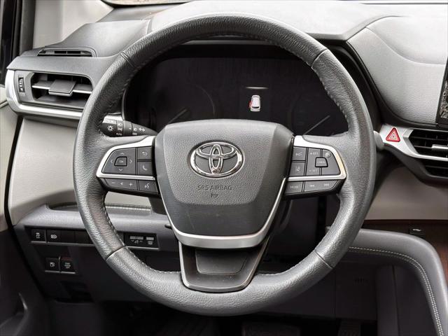 2022 Toyota Sienna XLE [17]