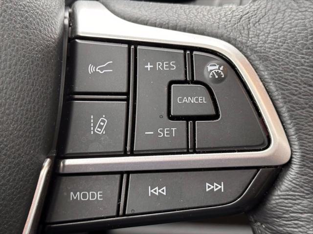 2022 Toyota Sienna XLE [22]