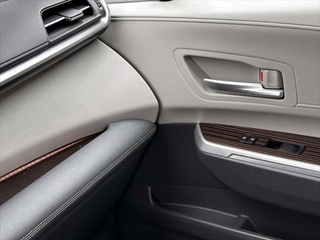 2022 Toyota Sienna XLE [24]