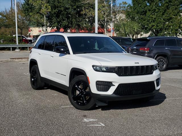 2023 Jeep Grand Cherokee Altitude 4x2