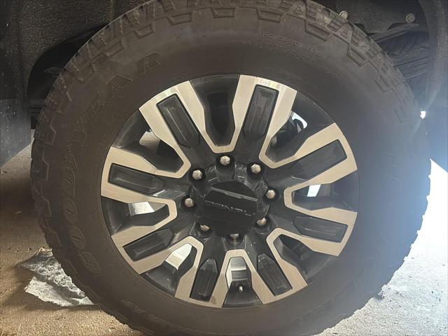 2025 GMC Sierra 3500HD 4WD Crew Cab Standard Bed Denali Ultimate 2025 GMC Sierra 3500HD 4WD Crew Cab Standard Bed Denali Ultimate