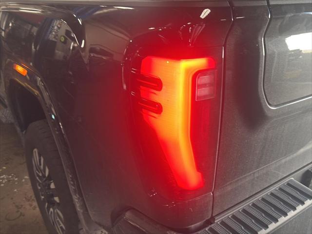 2025 GMC Sierra 3500HD 4WD Crew Cab Standard Bed Denali Ultimate 2025 GMC Sierra 3500HD 4WD Crew Cab Standard Bed Denali Ultimate