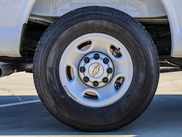 2025 Chevrolet Express Cargo Van RWD 2500 Regular Wheelbase WT