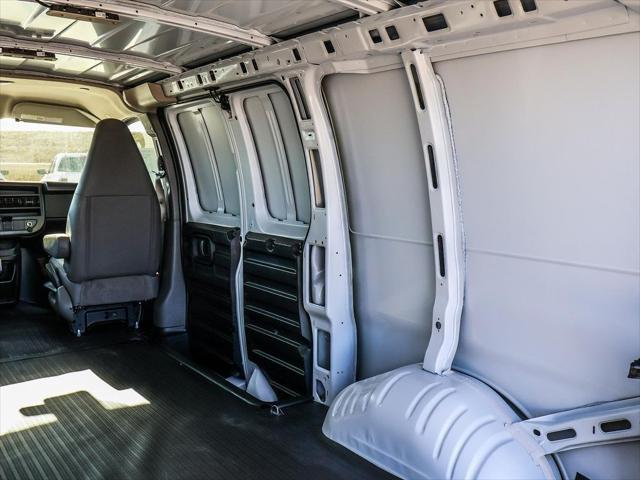 2025 Chevrolet Express Cargo Van RWD 2500 Regular Wheelbase WT