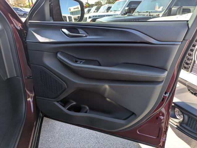 2025 Jeep Grand Cherokee Altitude X 4x4