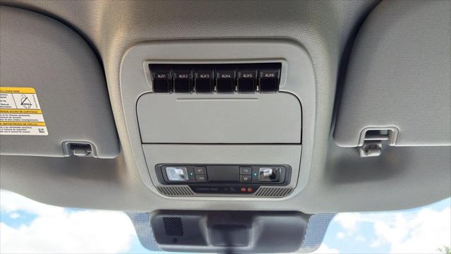 2026 Ford F-350 9' DYNA PRO CONTRCTORS DUMP, 1/4 CAB SHIELD, FULL COMBO HITCH