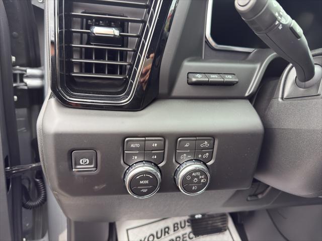 2026 GMC Sierra 2500HD Crew Cab, Standard Bed, AT4, 4WD