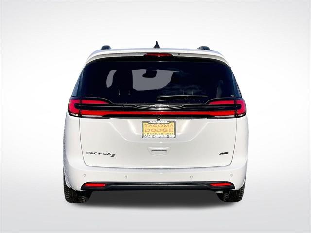 2026 Chrysler Pacifica Select AWD