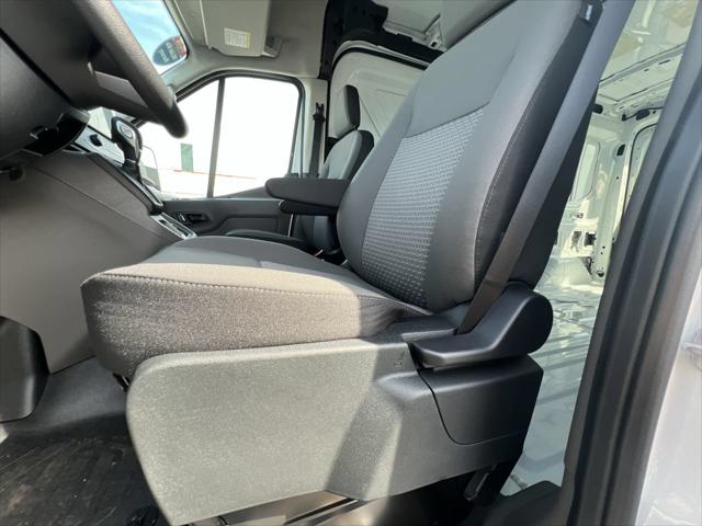 2026 Ford Transit Cargo Van T250 MR CARGO RWD