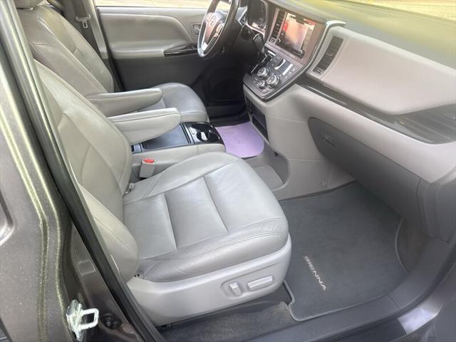 2018 Toyota Sienna XLE 8-Pass 3.5L 4dr